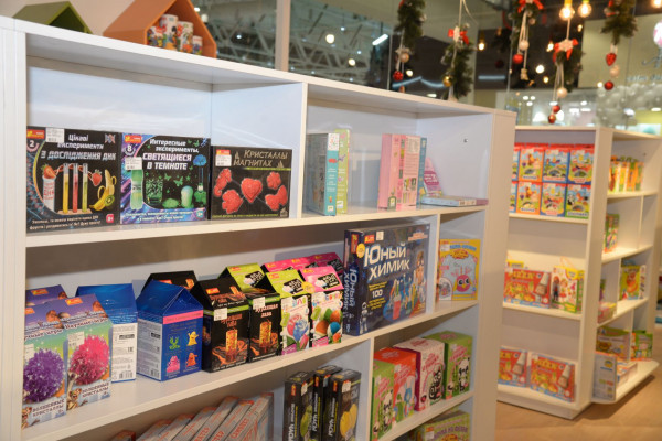 Сеть магазинов деревянных и развивающих игрушек Montessori shop